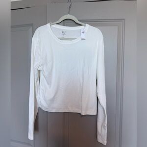GAP Women's Classic Cream Long Sleeve Tee